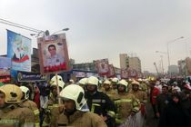 حضور جمعی از آتش‌نشانان در راهپیمایی 22 بهمن